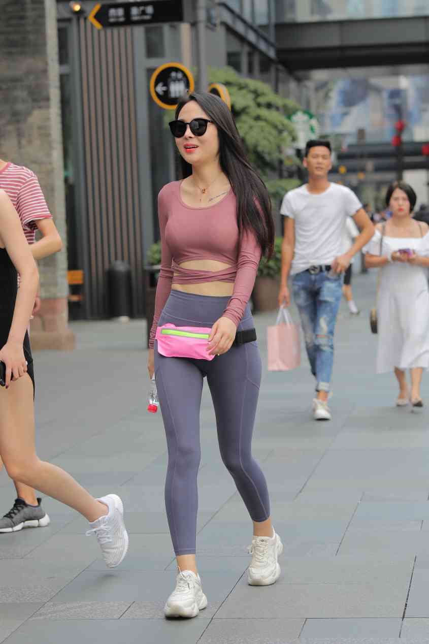 图片[1]-【免费】戴墨镜的时尚女孩【57P】04024-达塔图库