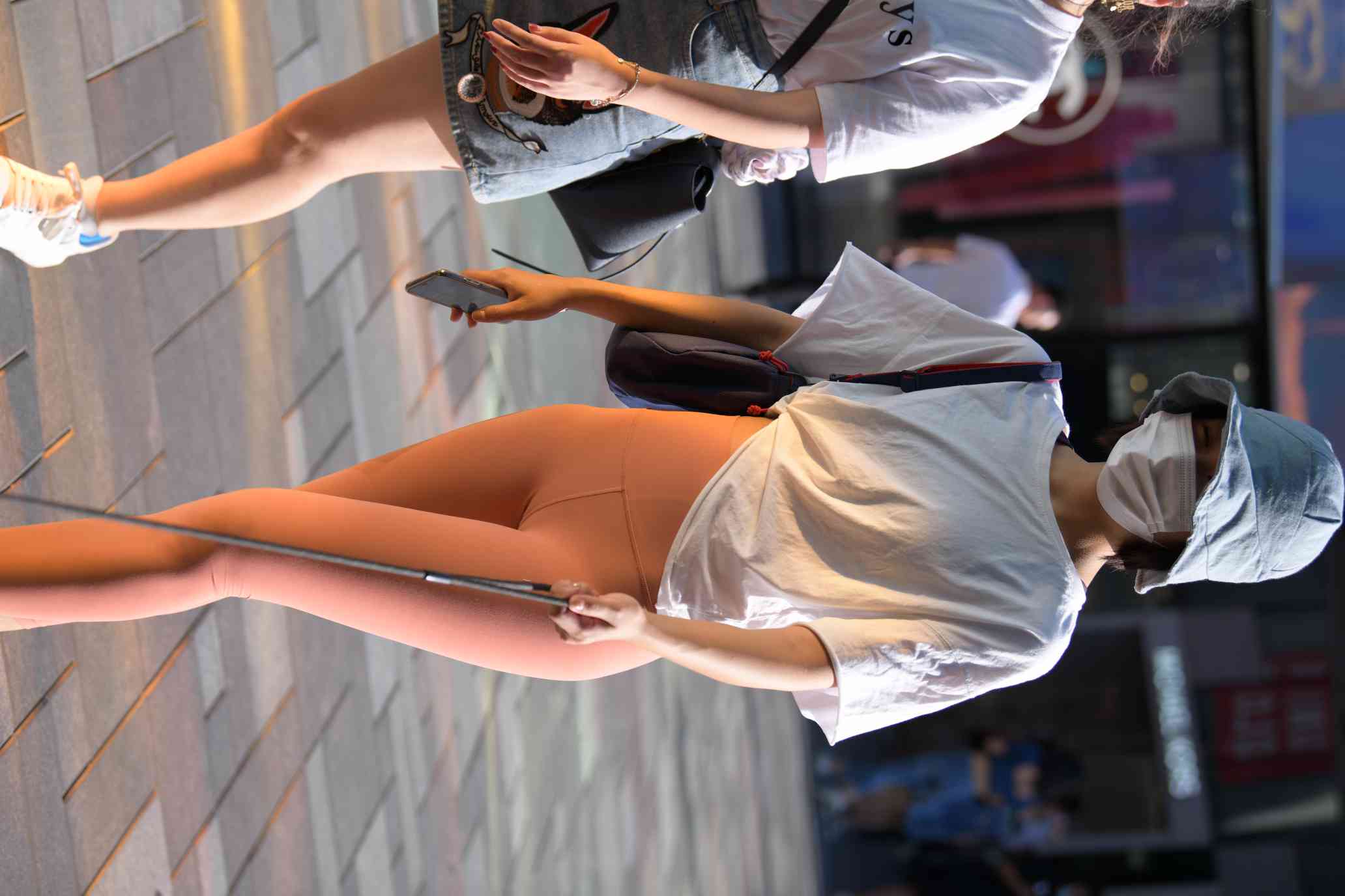 图片[2]-【免费】遛狗的瑜伽裤女人【60P】04031-达塔图库