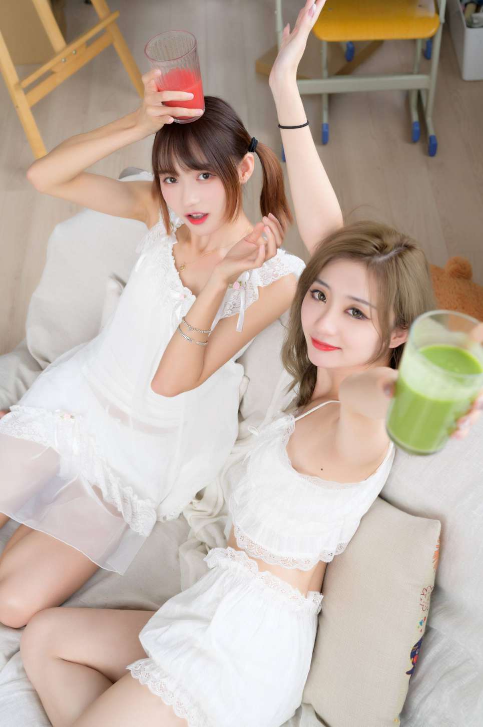 图片[3]-【免费】弹尤克里里的双马尾齐刘海女孩【35P】20024-达塔图库