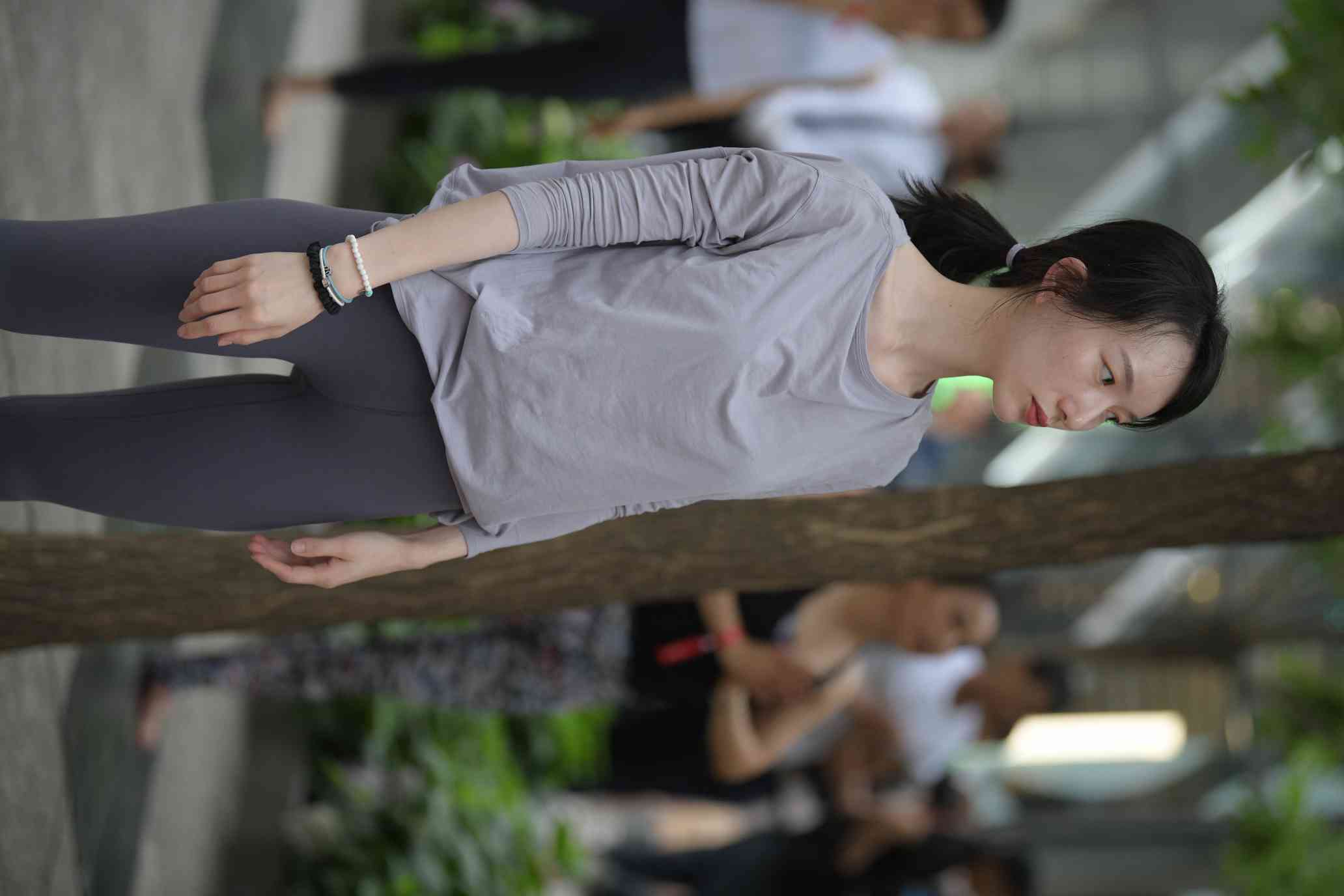 图片[5]-做瑜伽的小女人【75P】04023-达塔图库