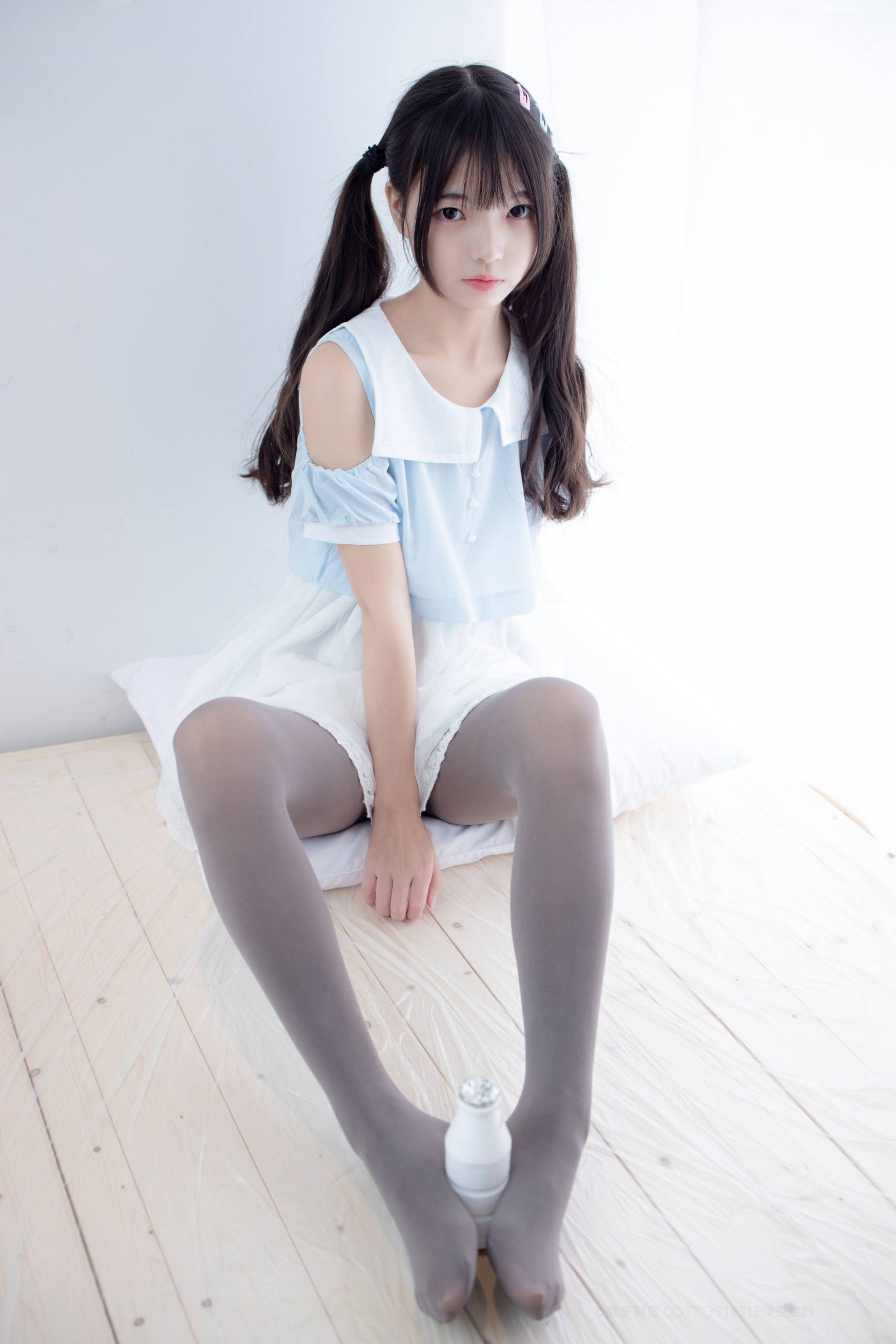 图片[1]-超级甜美的灰丝小姑娘【86P】20005-达塔图库