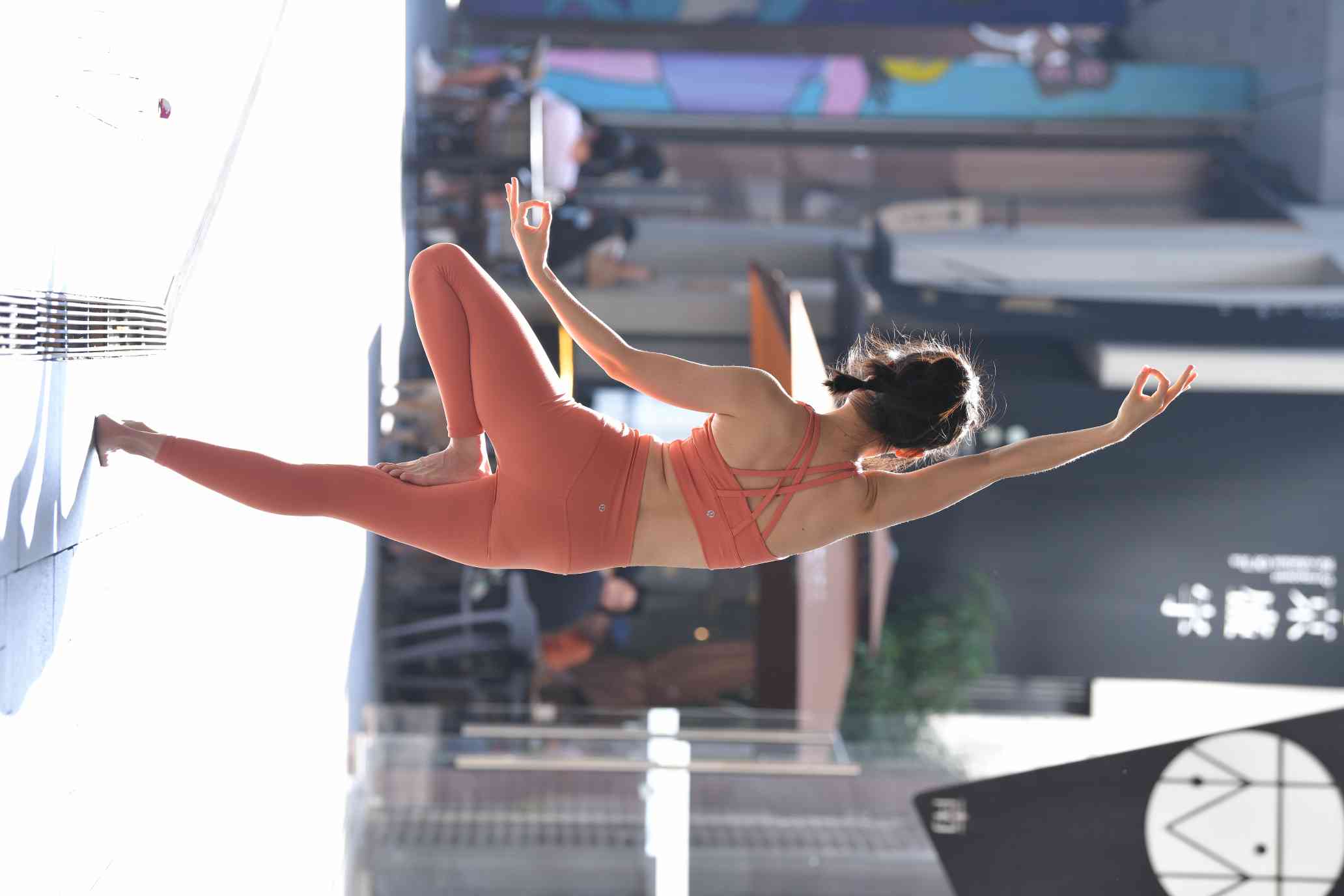 图片[4]-练瑜伽的姑娘【176P】04028-达塔图库