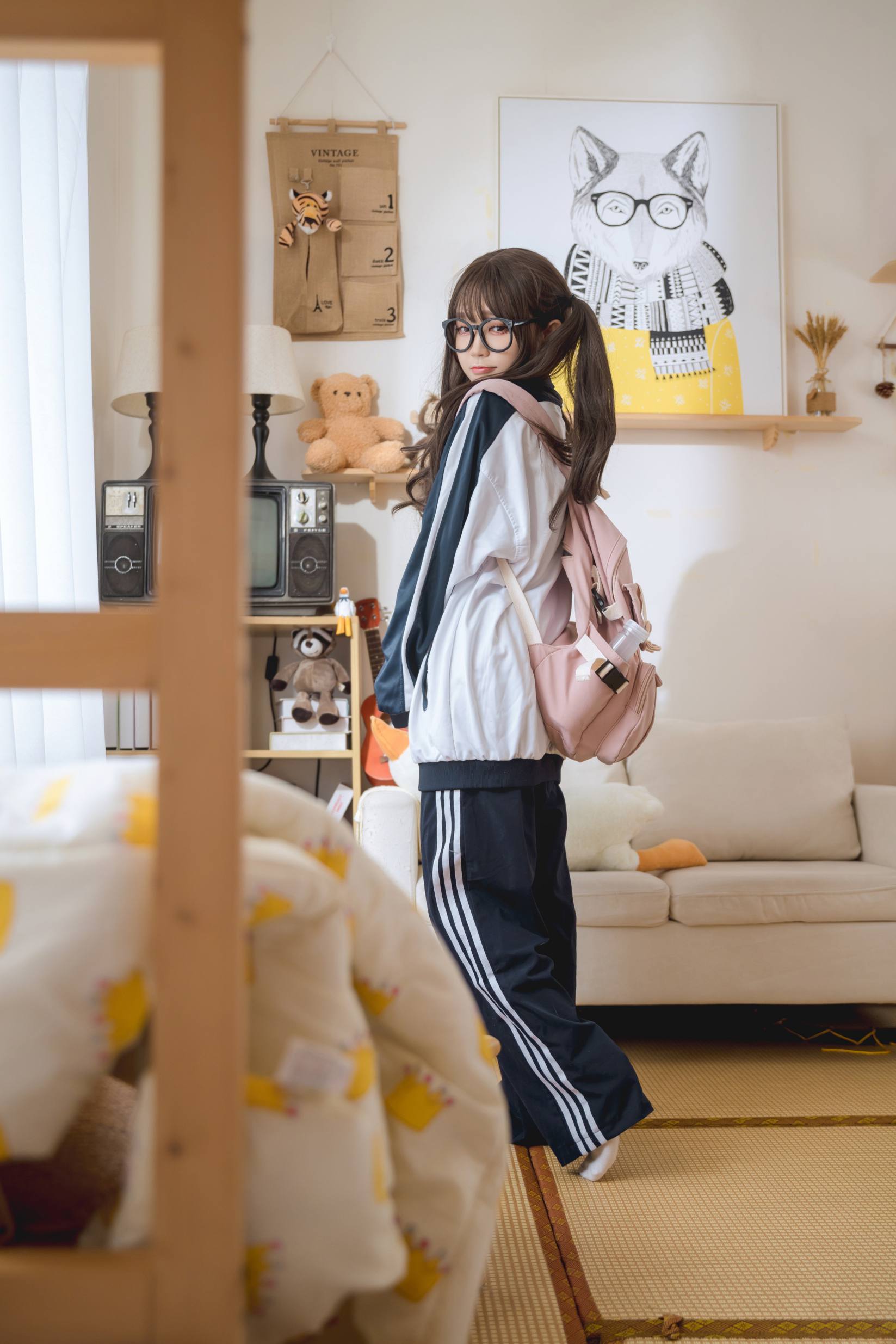 图片[3]-穿校服的双马尾女孩【64P】20010-达塔图库