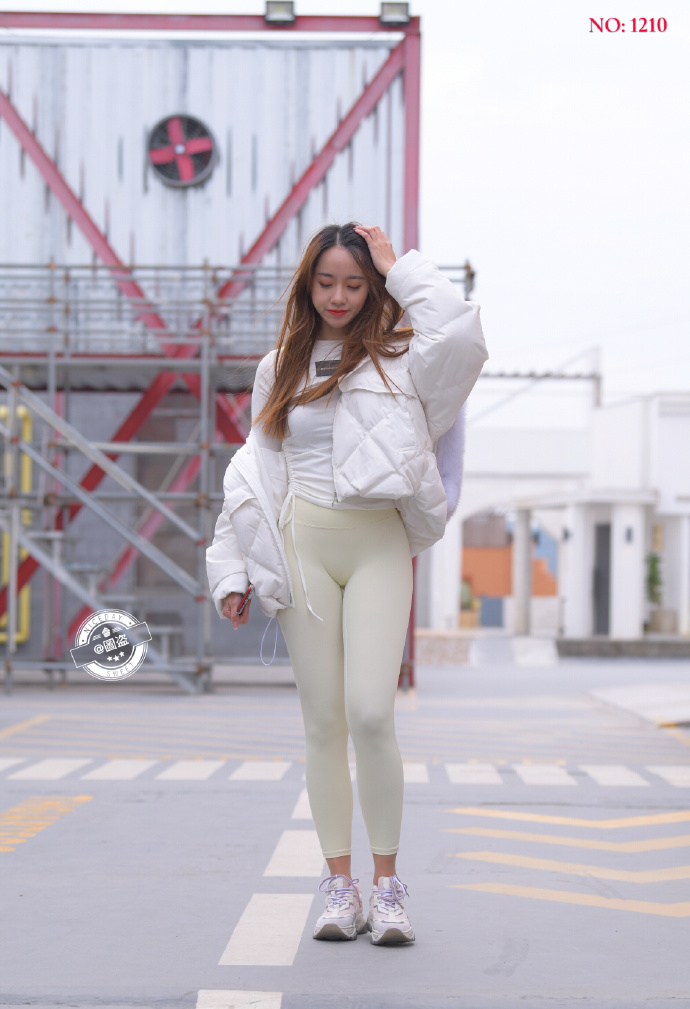 图片[2]-漂亮的白色瑜伽裤女孩 J1441 696P1V-21.4GB-达塔图库