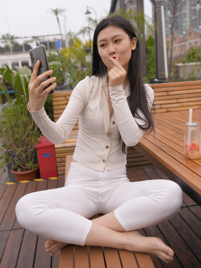 图片[2]-白色紧身裤女孩 J1418 732P2V-27.1GB-达塔图库