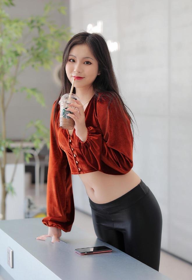 图片[3]-非常甜美的皮裤女孩 J1236 322P11V-16.4GB-达塔图库