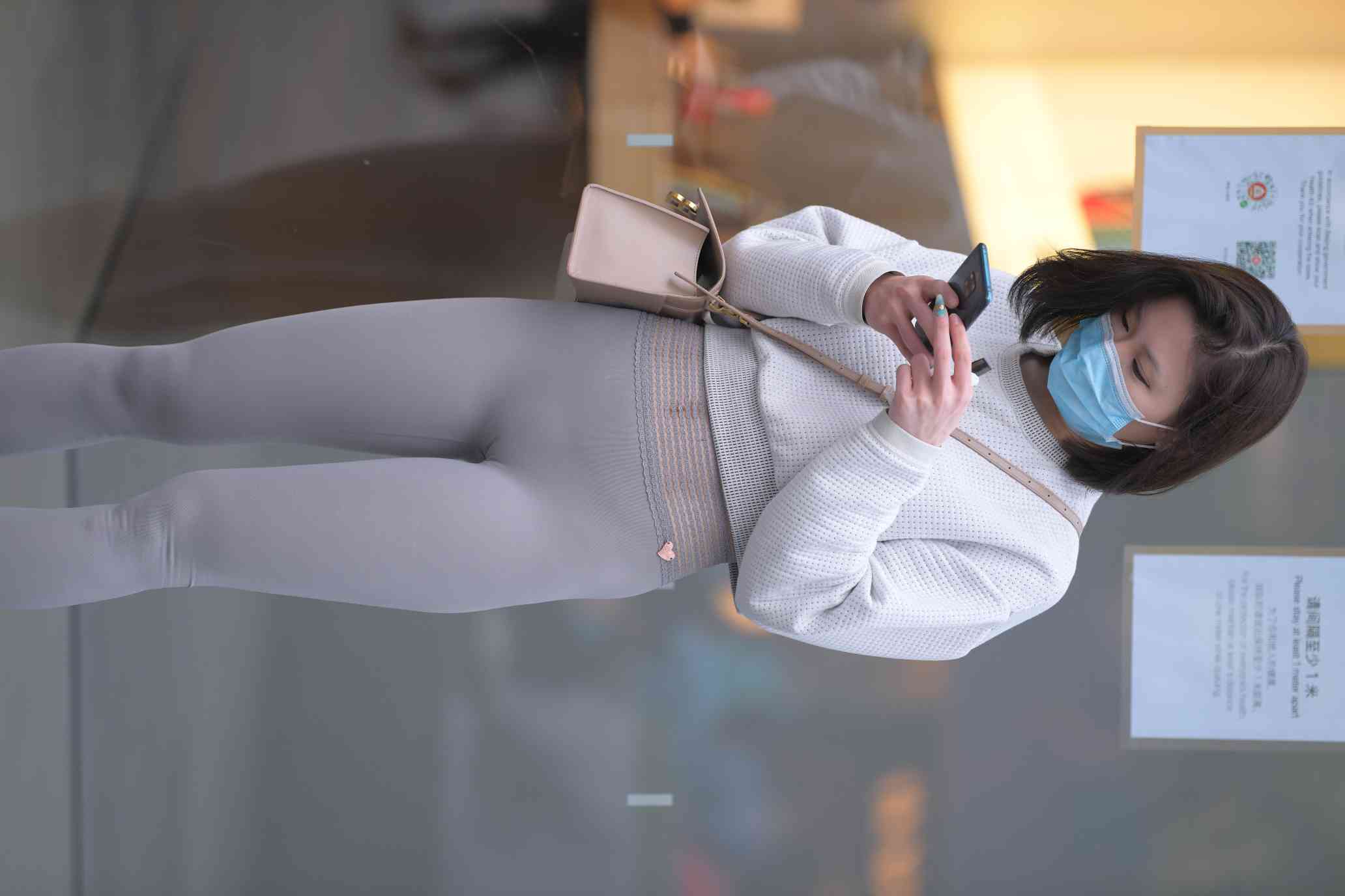 图片[2]-身材很好的短发瑜伽裤姑娘【157P】04015-达塔图库