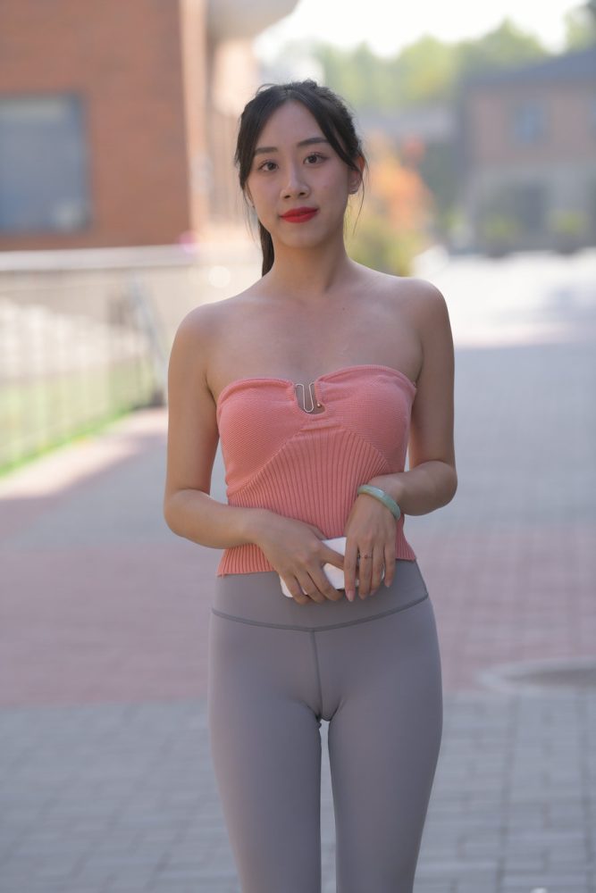 灰色瑜伽裤女孩J4905 522P1V-25.8GB-达塔图库