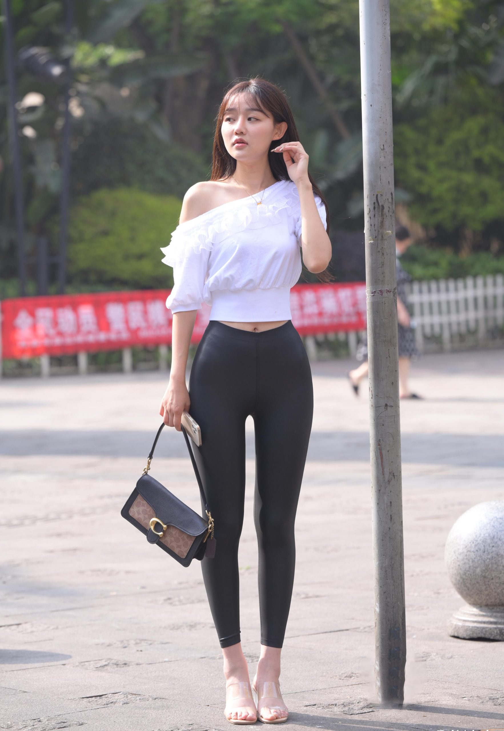 图片[5]-笑容非常甜美且治愈的皮裤女孩 J1945 751P1V-22.1GB-达塔图库