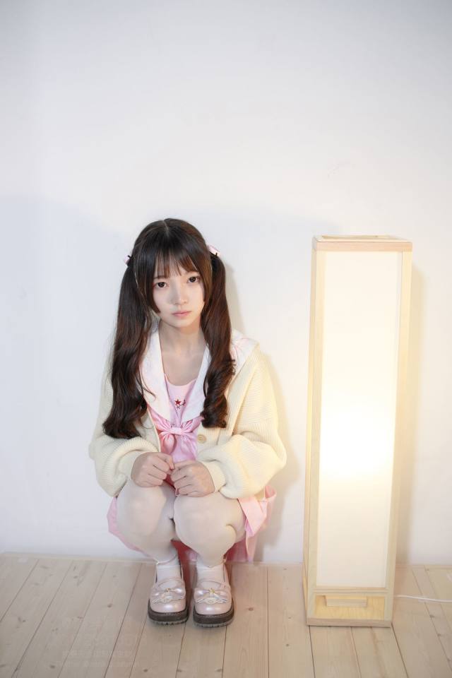 图片[2]-好像有什么心事的白丝双马尾女孩【59P】20022-达塔图库