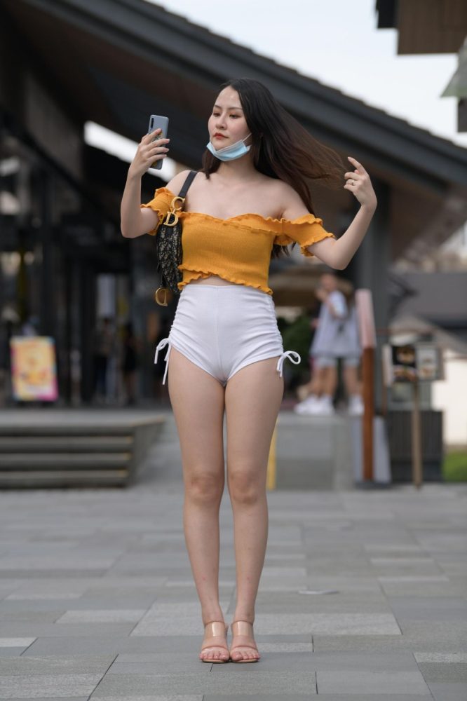 高腰白色短裤的漂亮女孩【767P】00065-达塔图库