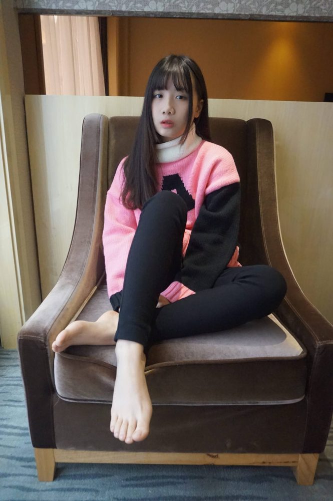 齐刘海的长发女孩【70P】20016-达塔图库