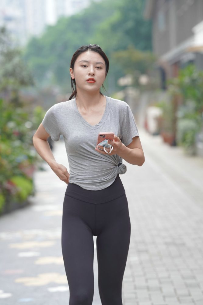 户外运动的瑜伽裤女孩J3008 845P2V-22.9GB-达塔图库