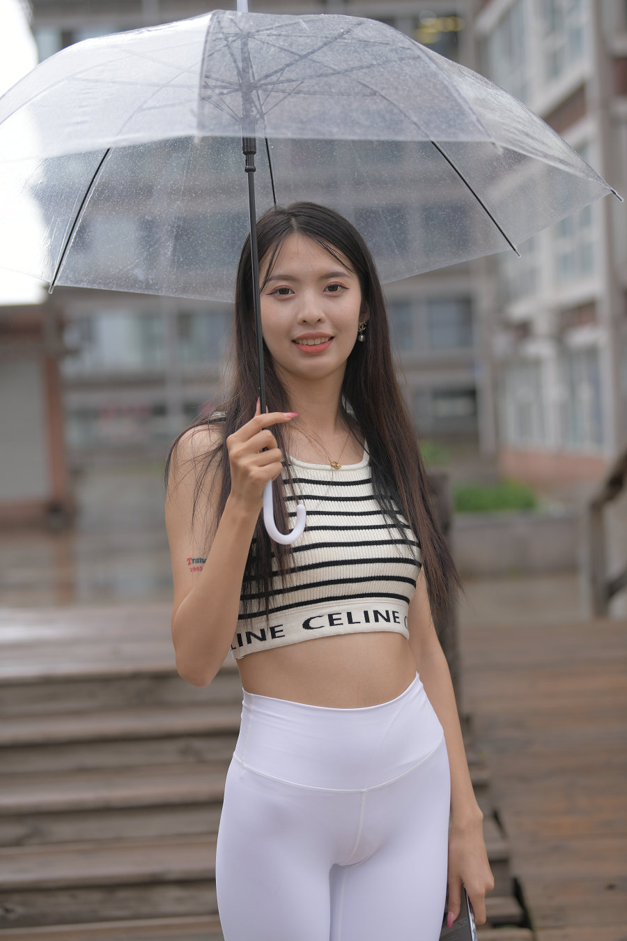 图片[1]-打伞的白色瑜伽裤女孩J2986 622P1V-22.06GB-达塔图库