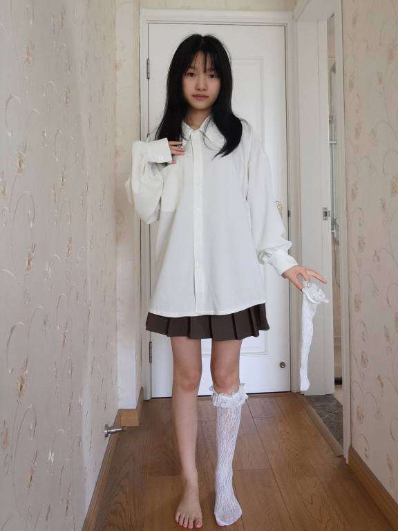 百褶裙可爱又大方的小姑娘【122P】20002-达塔图库