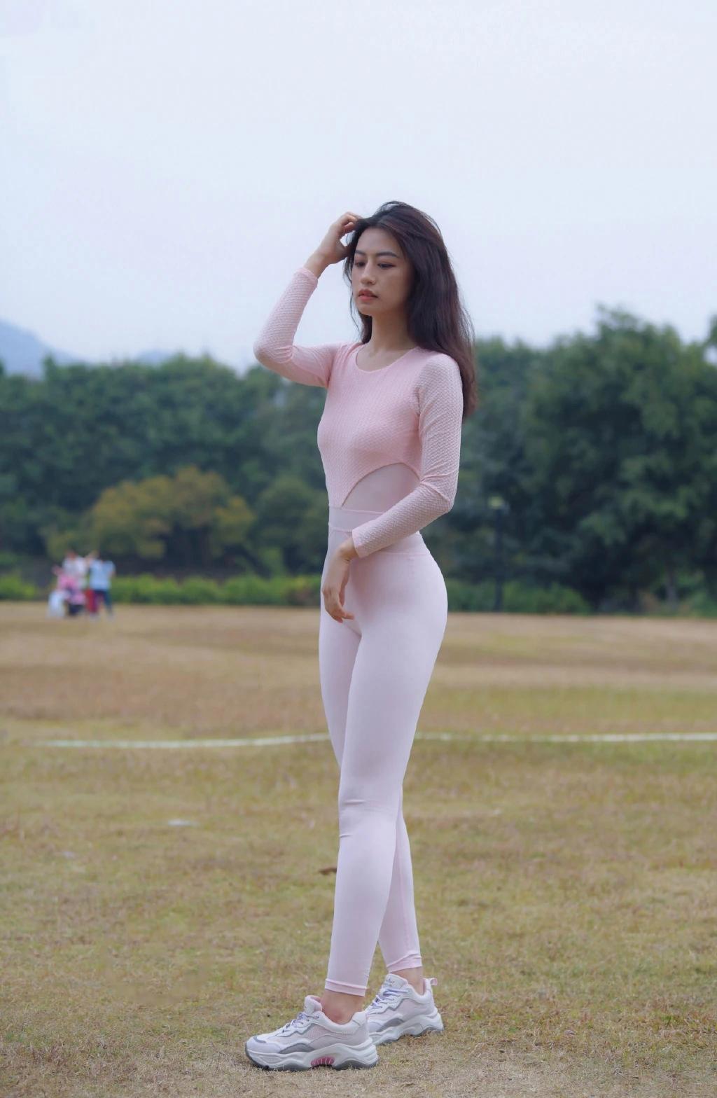 图片[1]-柔情似水的瑜伽裤姑娘 J1429 291P1V-14.6GB-达塔图库