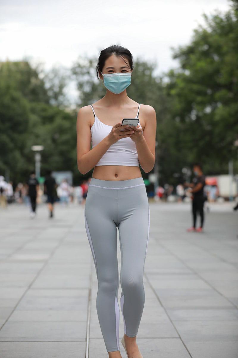 图片[4]-灰色瑜伽裤姑娘笑容超甜 J5074 180P2V-2.15GB-达塔图库