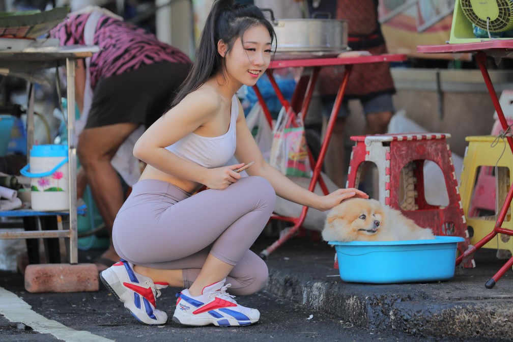 图片[3]-逛商场买东西的瑜伽裤老师【666P】00012-达塔图库