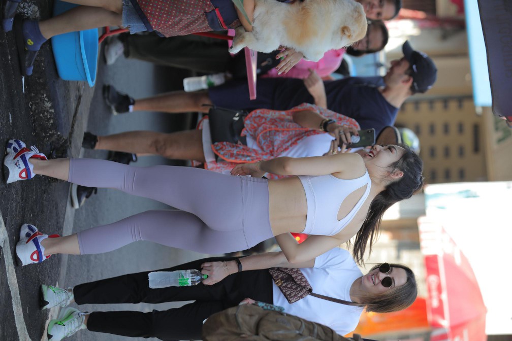 图片[4]-逛商场买东西的瑜伽裤老师【666P】00012-达塔图库