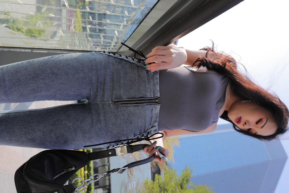 图片[3]-漂亮的紧身牛仔裤长发女孩【474P】00059-达塔图库