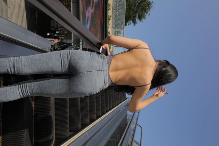 漂亮的紧身牛仔裤长发女孩【474P】00059-达塔图库