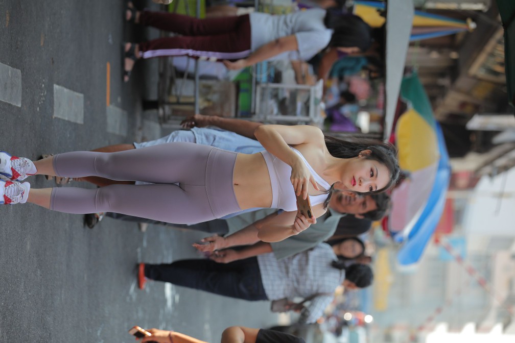 图片[4]-逛街的马尾辫瑜伽老师【556P】00016-达塔图库