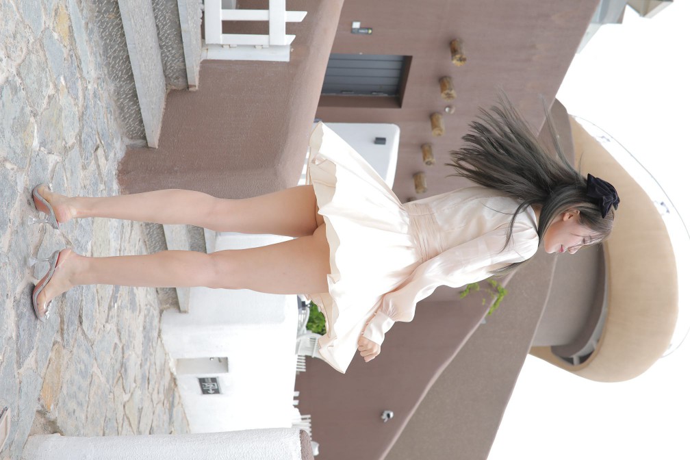 图片[6]-戴黑色蝴蝶结的长发女孩【369P】00027-达塔图库