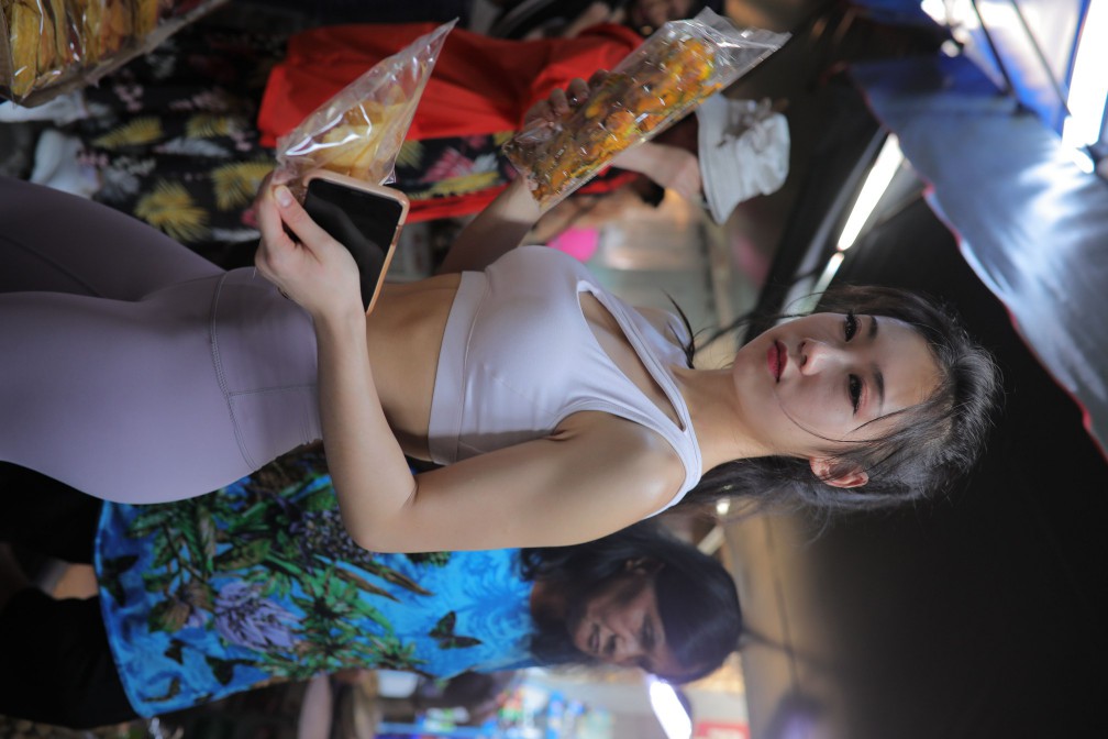 图片[6]-逛街的马尾辫瑜伽老师【556P】00016-达塔图库