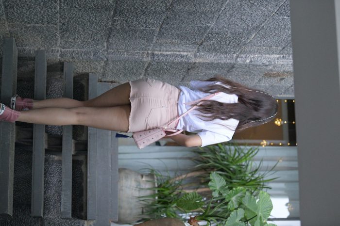 非常清纯甜美的短裙姑娘在逛街【458P】00052-达塔图库