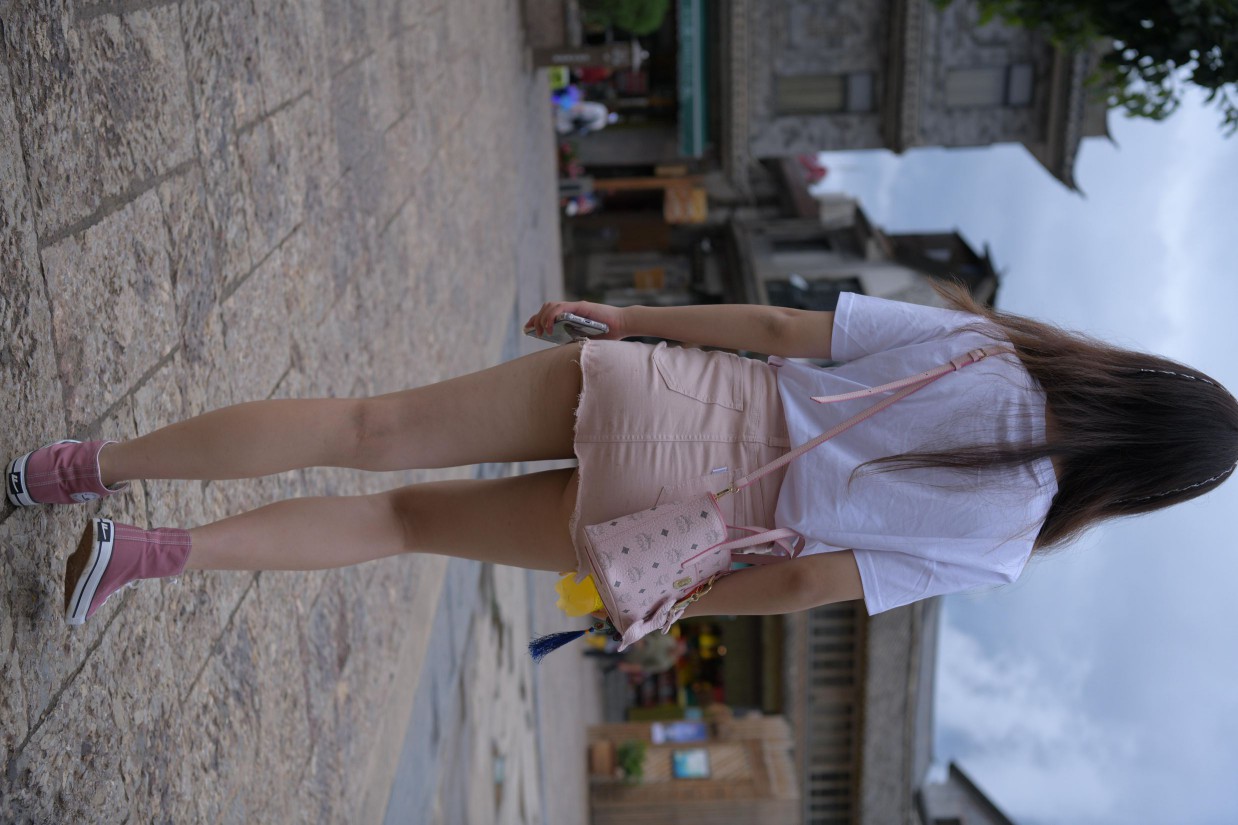 图片[8]-非常清纯甜美的短裙姑娘在逛街【458P】00052-达塔图库