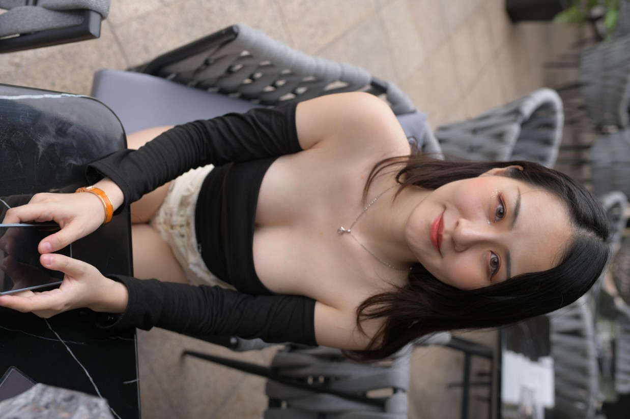 图片[3]-白色短裤的女生笑的很开心【177P】00035-达塔图库