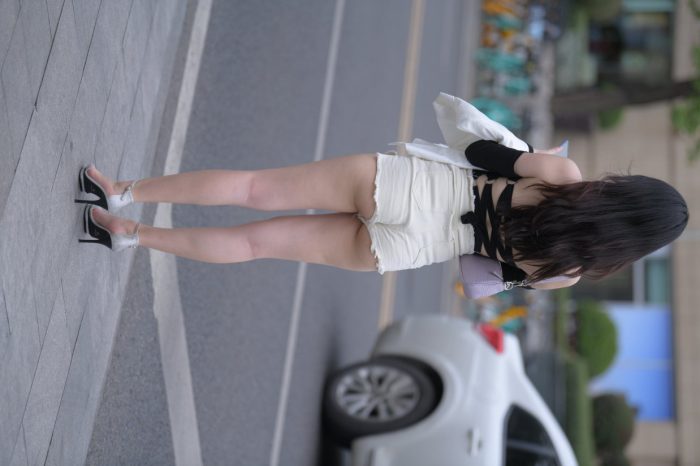 长发飘飘的白色热裤美丽女孩【49P】00029-达塔图库