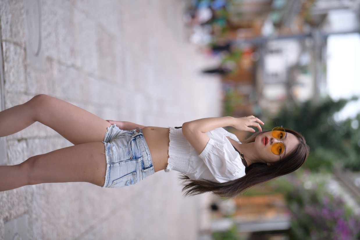 图片[4]-戴太阳镜的牛仔短裤紧身牛仔MM【167P】00021-达塔图库