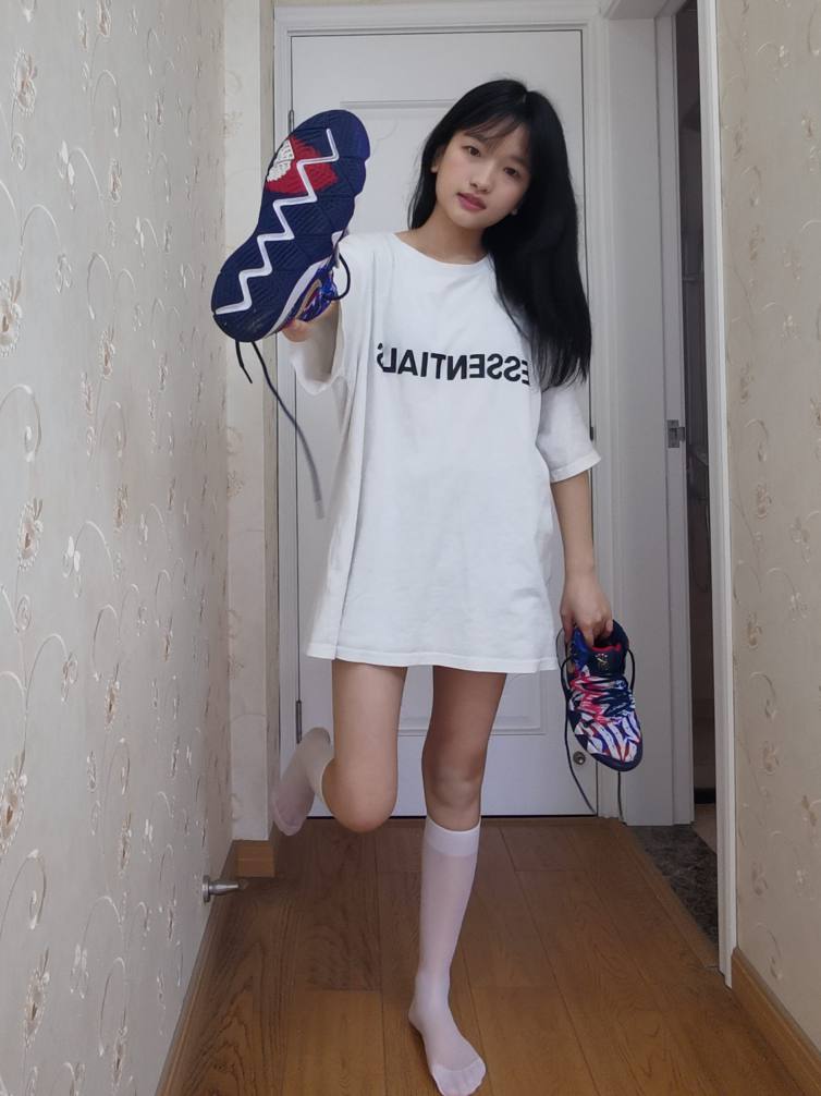 图片[5]-调皮的白袜女孩【149P】20017-达塔图库