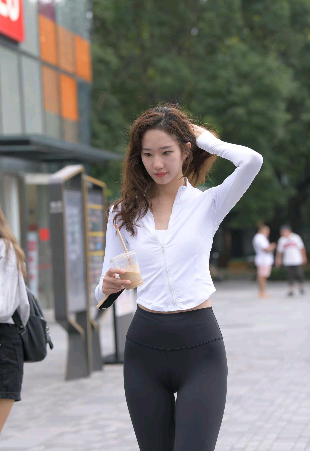 图片[5]-像刘亦菲的黑色瑜伽裤女孩J2237 340P1V-14.8GB-达塔图库