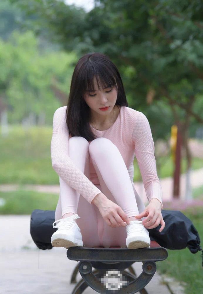 图片[4]-粉粉的瑜伽裤女孩太可爱了 J2090 854P1V-30.4GB-达塔图库