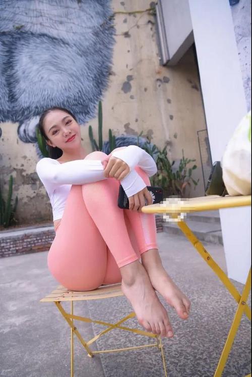 图片[3]-粉色紧身裤漂亮女孩 J1433 749P1V-20.0GB-达塔图库