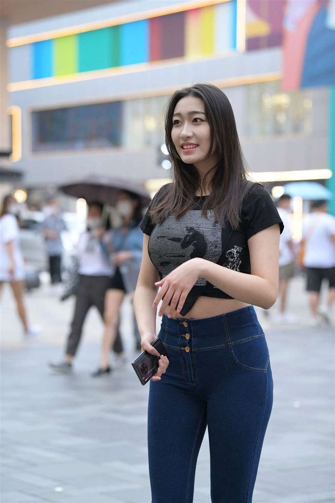 图片[3]-紧身牛仔裤女人J2784 240P-6.66GB-达塔图库