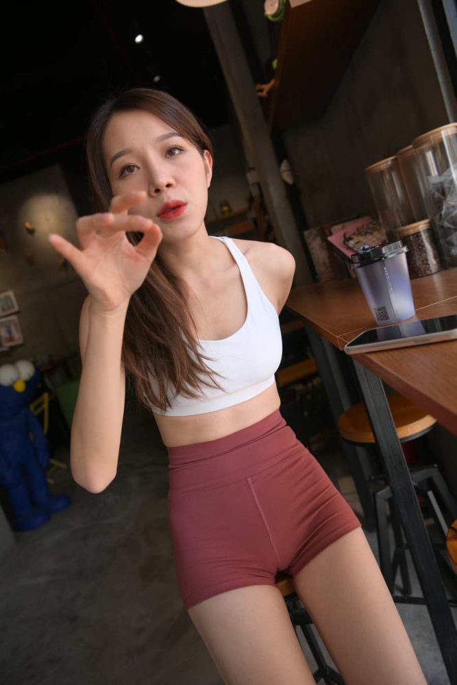 0079IYWzly1he57f70nxcj348w6dcqv9-75