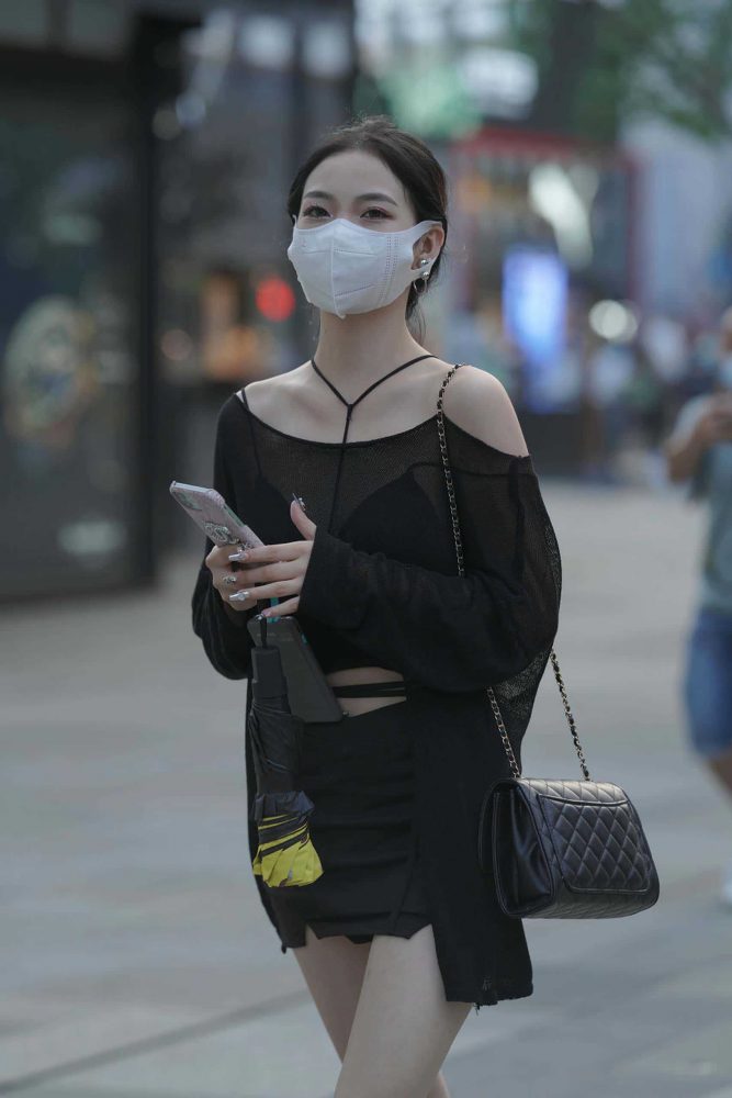 P4047 漂亮小姐姐 【137P】-达塔图库