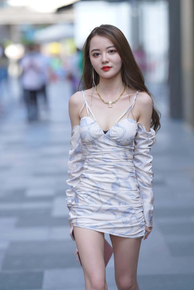 P4344 蓝白吊带包臀裙 【135P1V】-达塔图库
